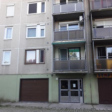 Stúdió+19 Apartman Kazincbarcika Exterior foto